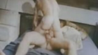 அழகான இளவரசி ஒரு மனிதன் ஹார்ட்கோர் ஆபாச முன் masturbating