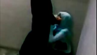 மெல்லிய மற்றும் சுவையான தமிழ் செக்ஸ் வீடியோ அழகான ஆசனவாய் ஒரு டில்டோவை செருகி படகோட்டி முயற்சிக்கிறது