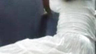 தெருவில் ஒரு பெண்ணை முத்தமிடுவது பெங்காலி xvideo